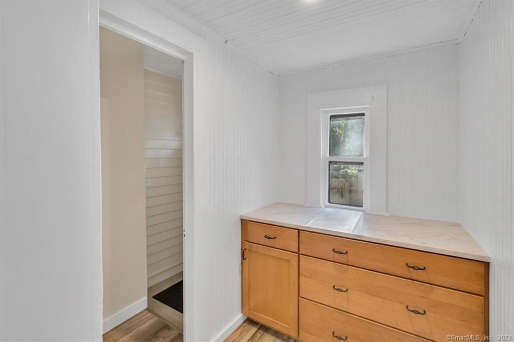 56 Winter Street Manchester, CT 06040 - Photo 13 of 36