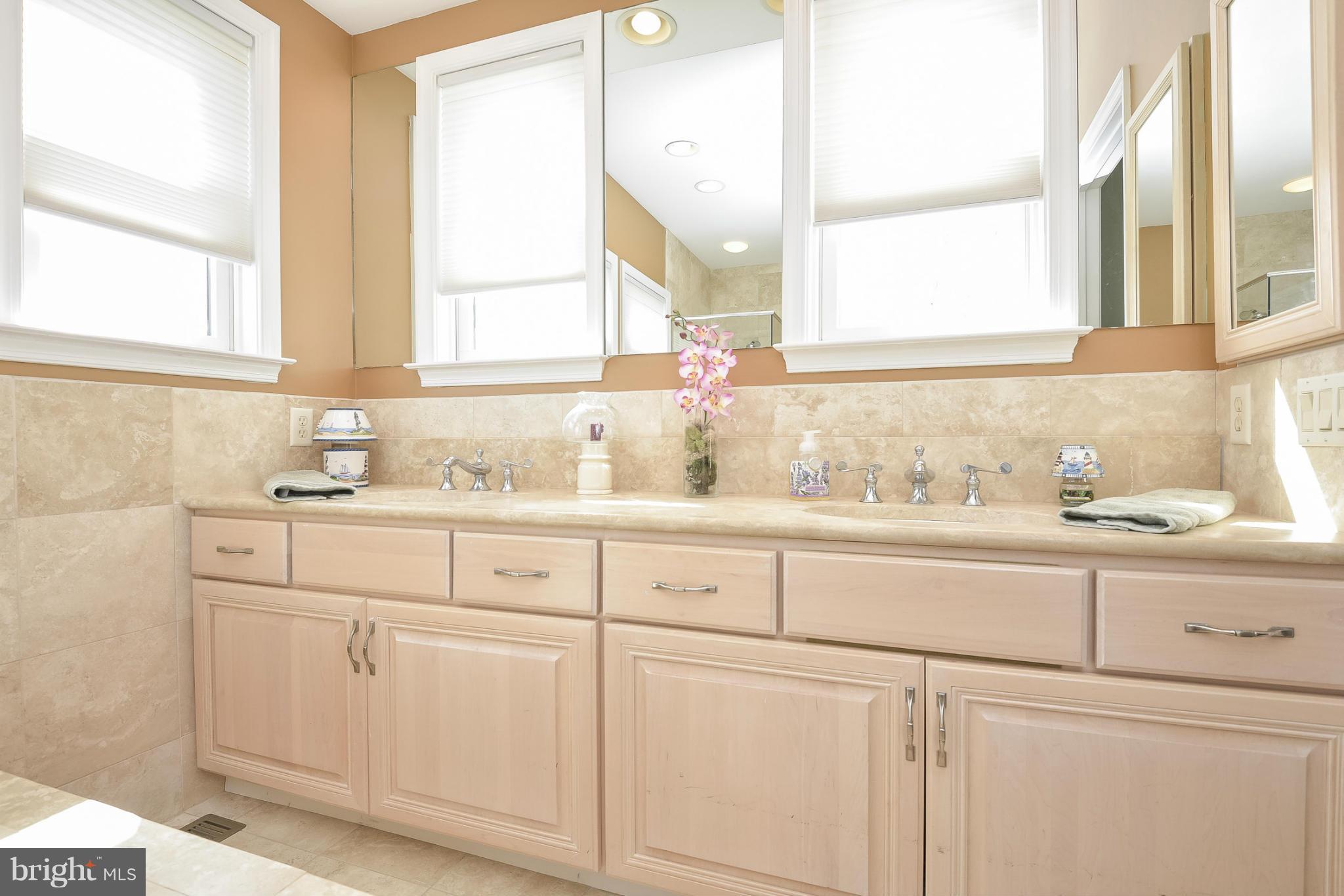 20691 Jamieson Road Rock Hall, MD 21661 - Photo 17 of 30 Bath (Master)