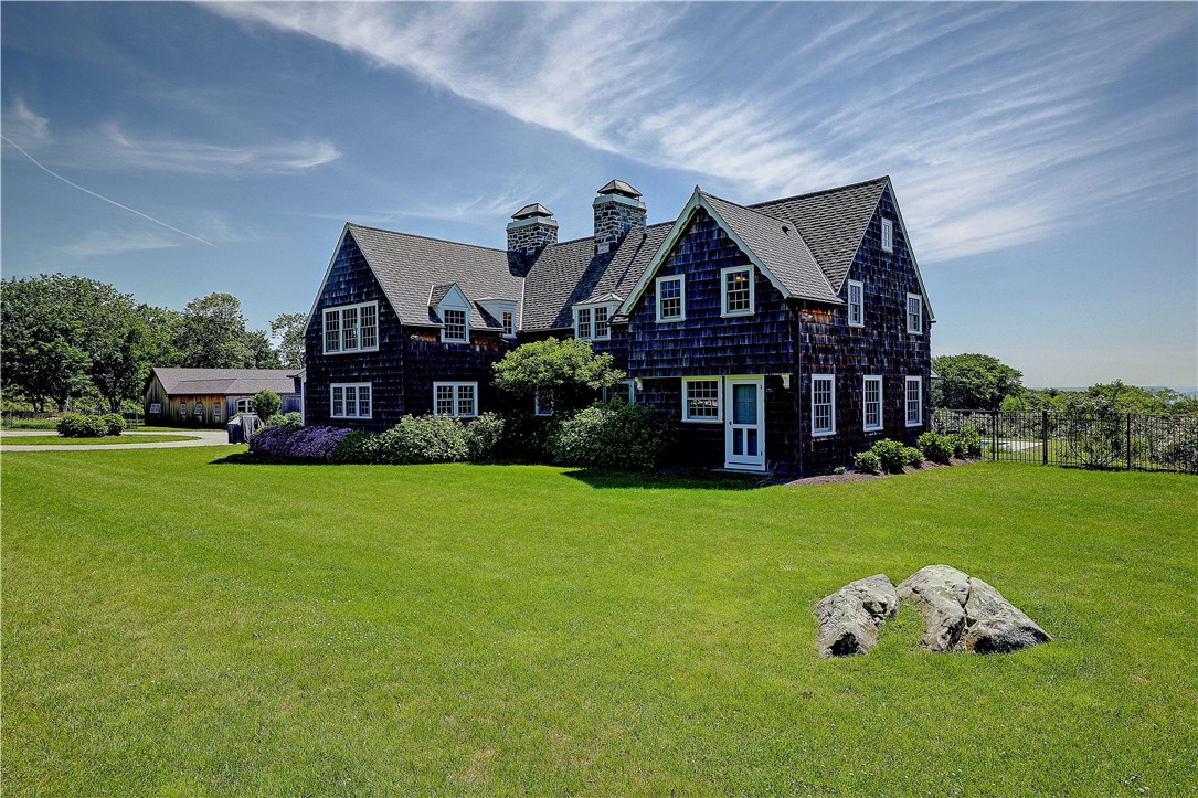 88 Cormorant Road Narragansett, RI 02882 - Photo 37 of 39 Front of house