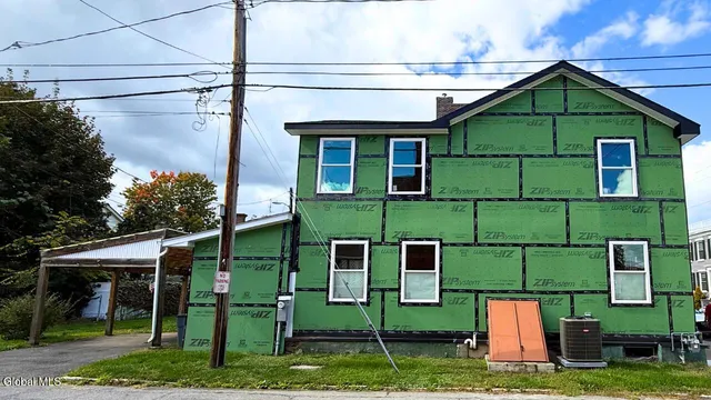 $199,900 | 16 Broad Street, Waterford, NY 12188