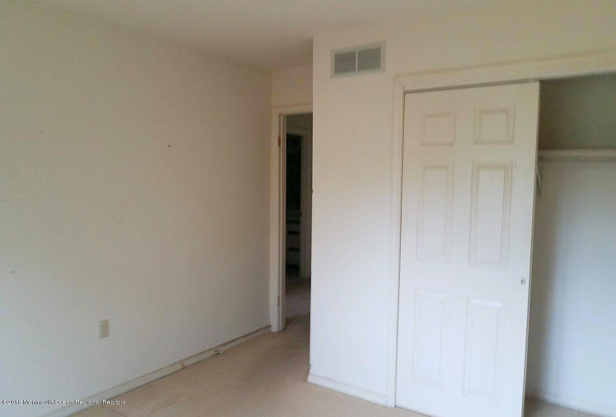 7 Peppermill Lane Colts Neck, NJ 07722 - Photo 16 of 17 TimePhoto_20181221_125716