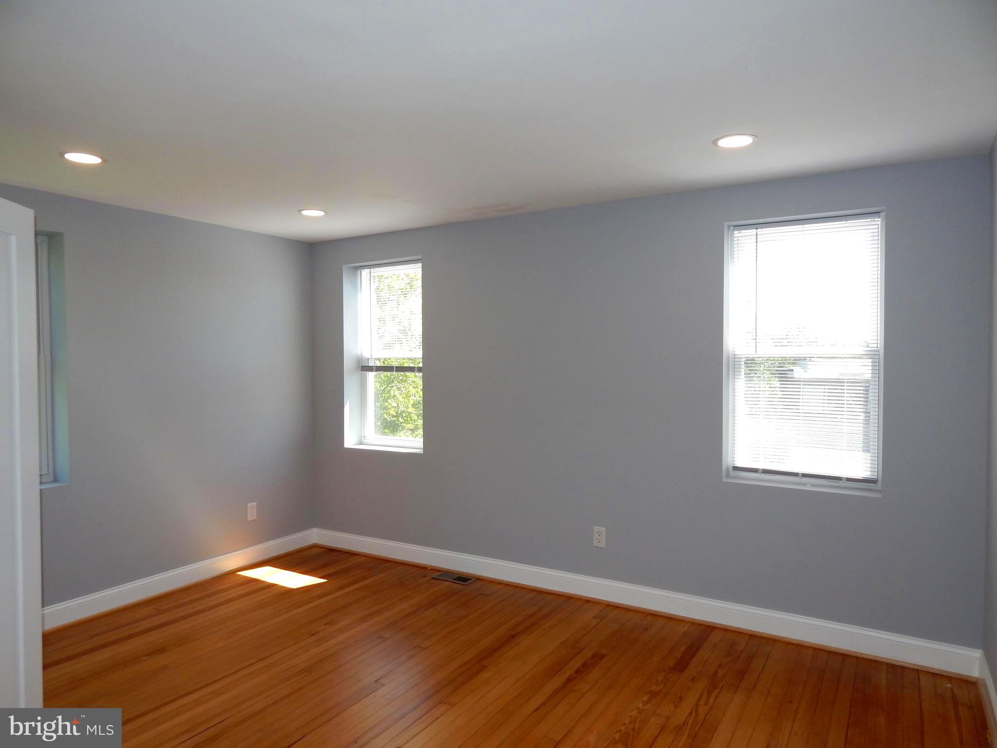 301 Cornwall Street Baltimore, MD 21224 - Photo 11 of 17