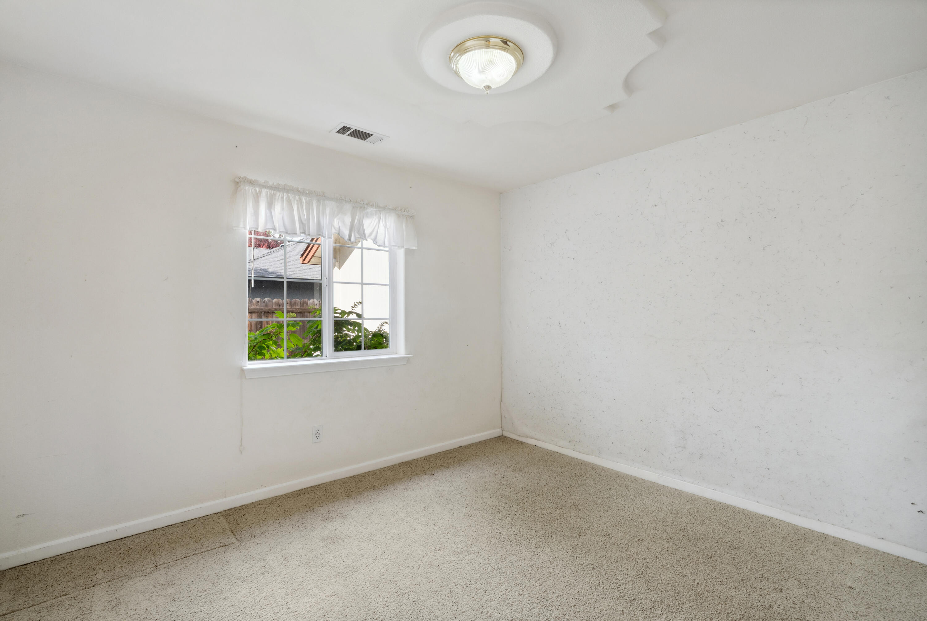 6596 Reflection Street Redding, CA 96001 - Photo 23 of 48 Bedroom 3