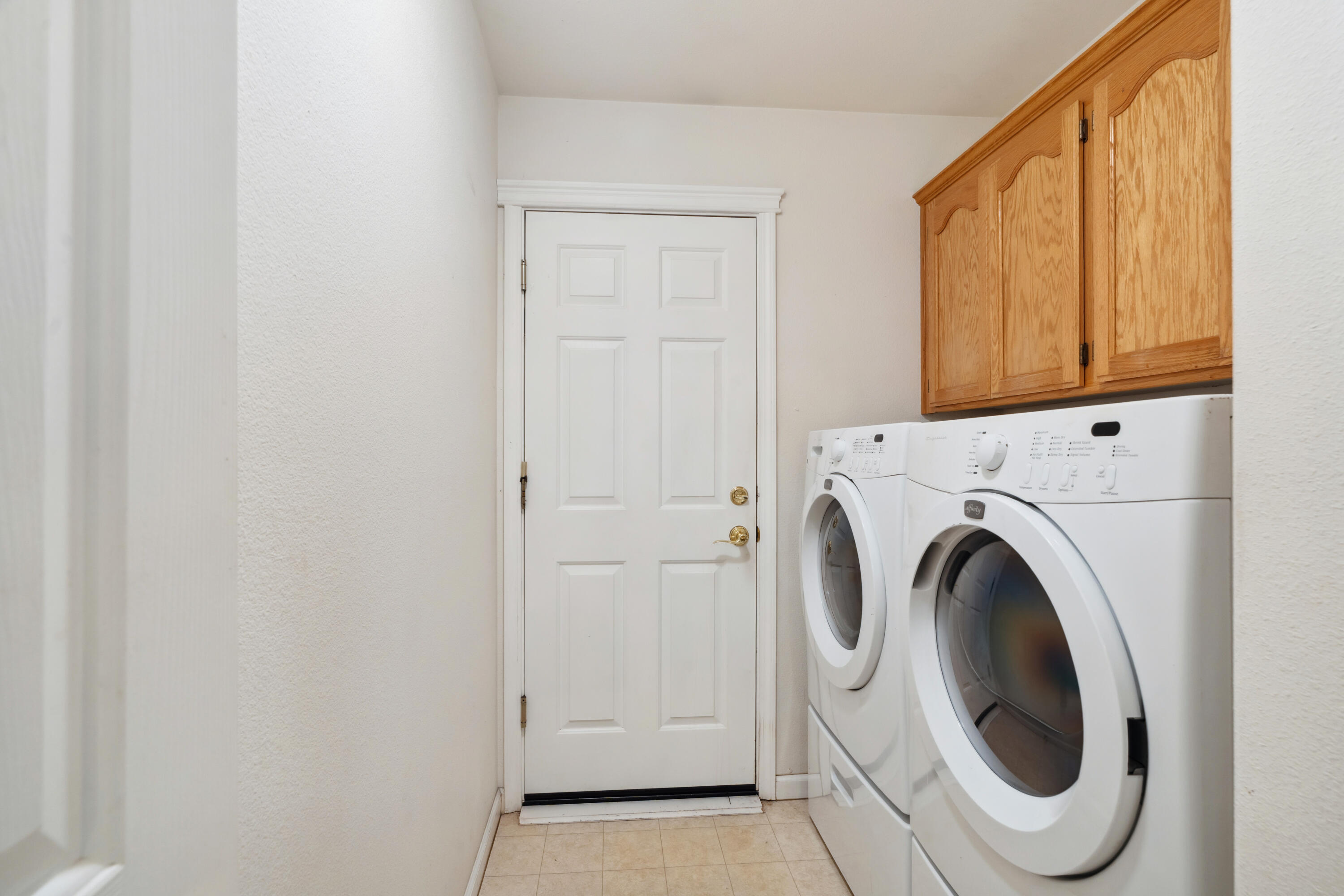 6596 Reflection Street Redding, CA 96001 - Photo 25 of 48 Laundry Area