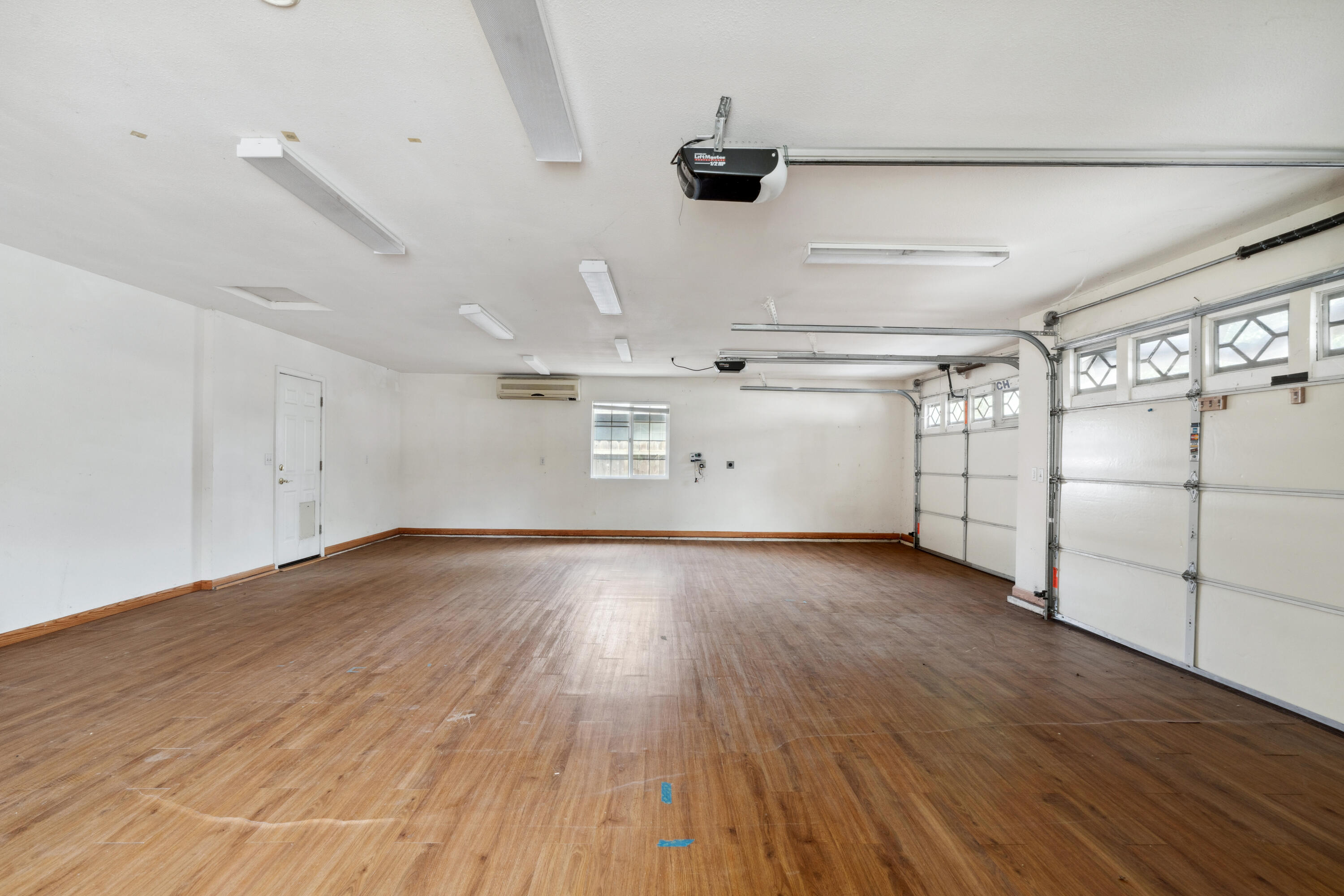 6596 Reflection Street Redding, CA 96001 - Photo 27 of 48 Garage