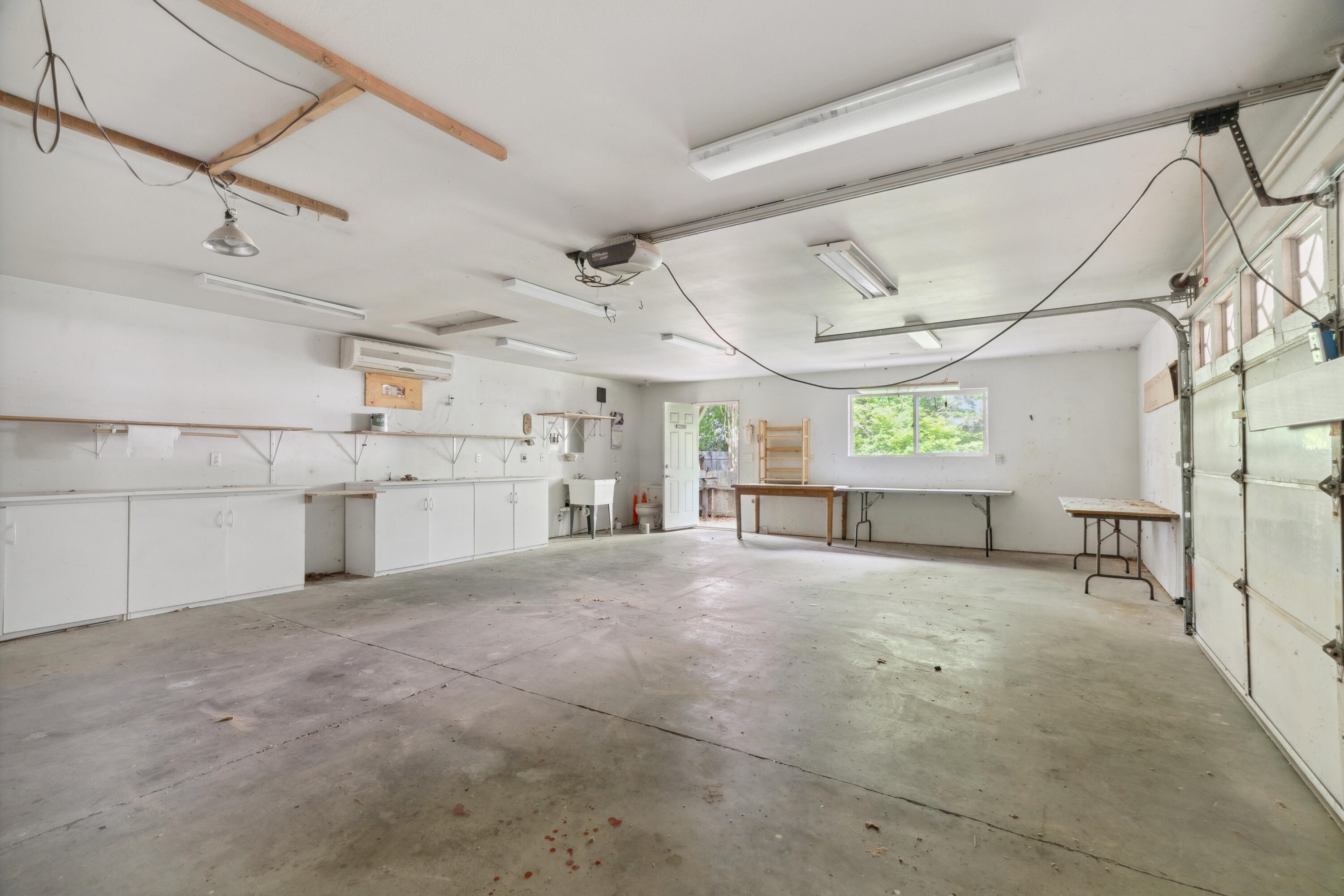 6596 Reflection Street Redding, CA 96001 - Photo 42 of 48 Detached Garage