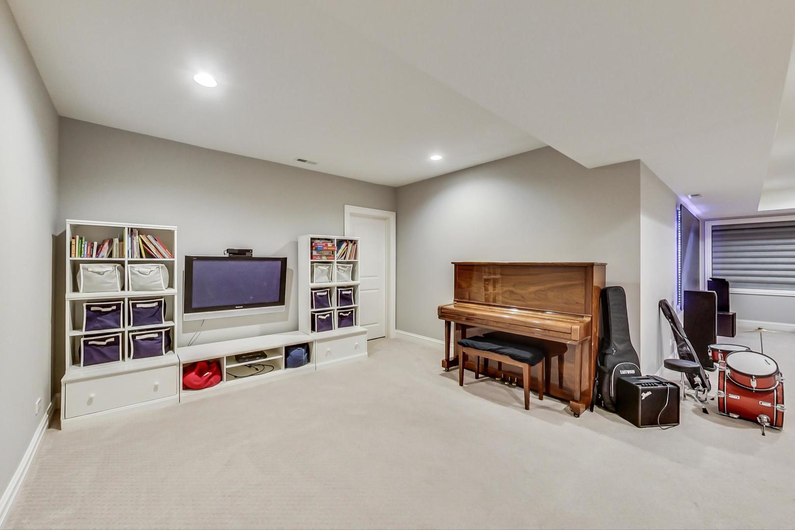 900 Valley Road Glencoe, IL 60022 - Photo 36 of 45