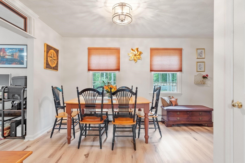 103 Warren Road Townsend, MA 01469 - Photo 3 of 28