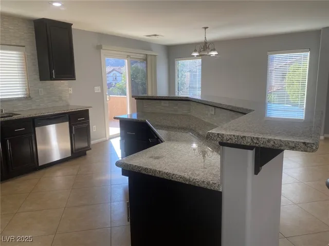$2,300 | 9541 Vast Valley Avenue, Las Vegas, NV 89148