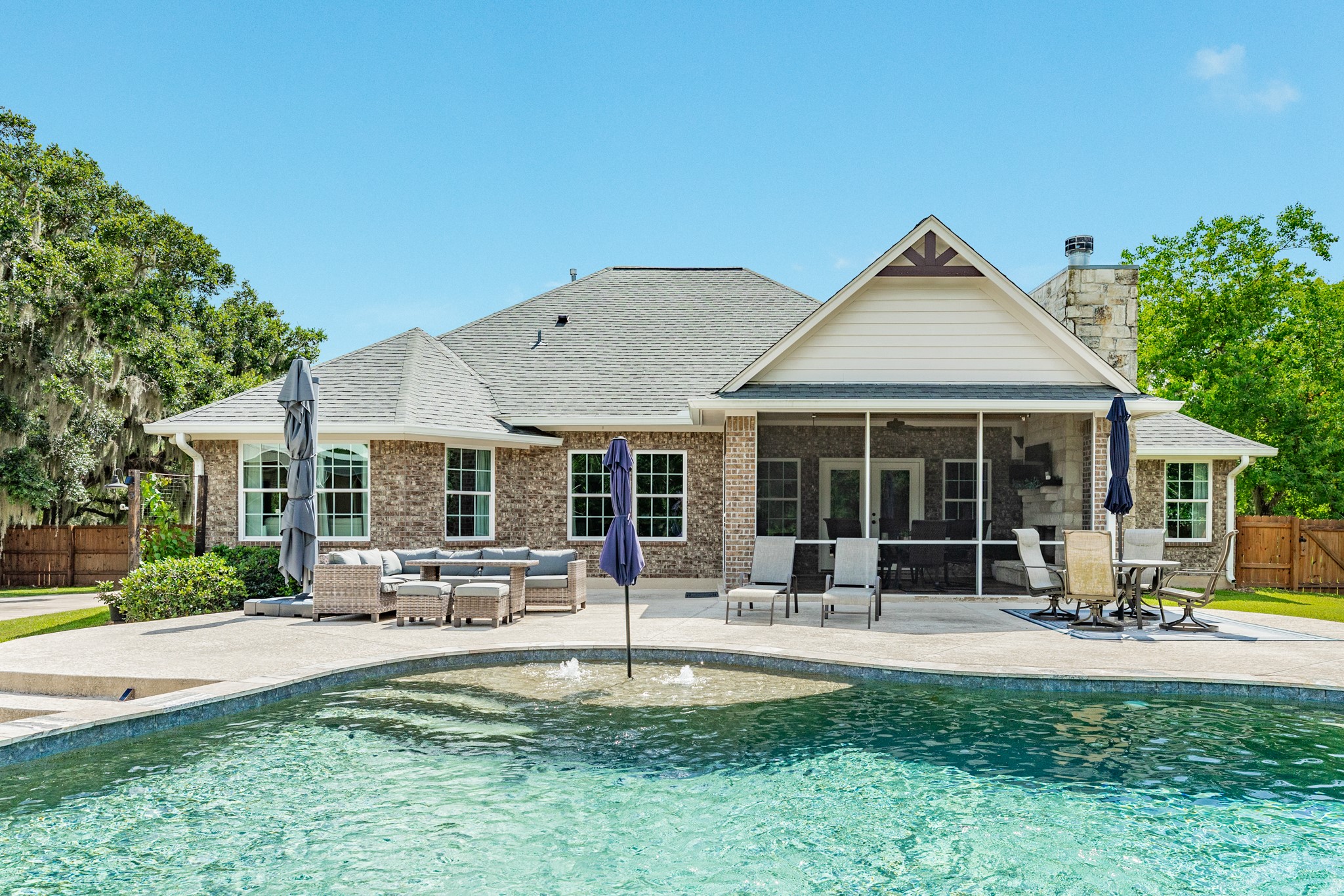1208 Bronco Trail Angleton, TX 77515 - Photo 8 of 46