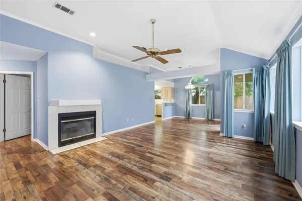 $1,800 | 955 Green Meadow Street, Beaumont, TX 77706