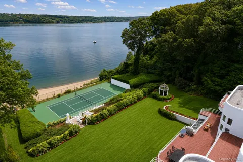 $6,995,000 | 26 Tennis Court Road, Oyster Bay, NY 11771