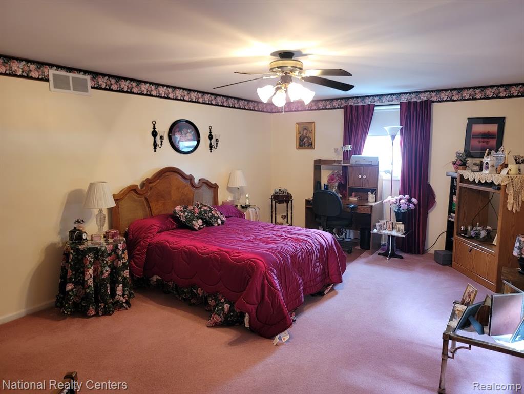 25630 Branchaster Road Farmington Hills, MI 48336 - Photo 28 of 48