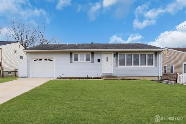 $499,000 | 16 Hemlock Drive, Parlin, NJ 08859