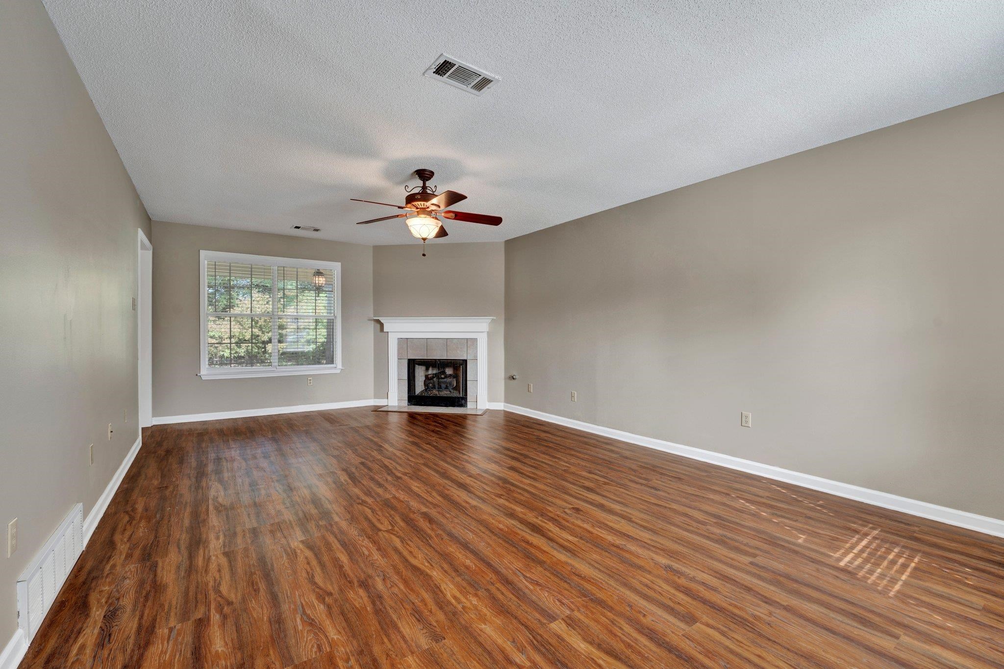 3735 Haynes Road Bartlett, TN 38133 - Photo 6 of 38 Gallery Image 6