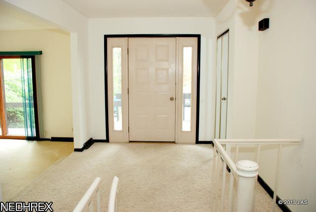 844 Old Spring Road Akron, OH 44321 - Photo 2 of 25