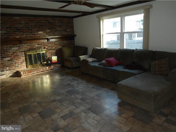 1 Willow Ridge Road Evesham, NJ 08053 - Photo 14 of 24 Family Room