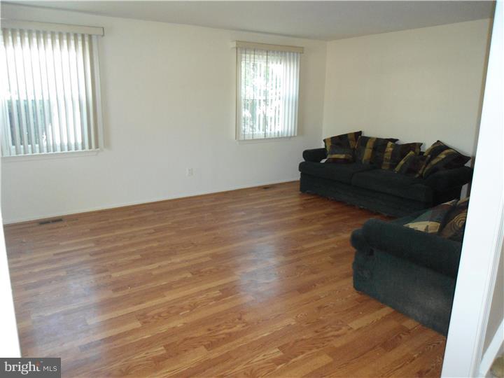 1 Willow Ridge Road Evesham, NJ 08053 - Photo 8 of 24 Living Room
