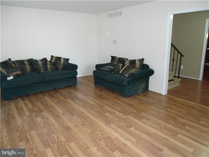 1 Willow Ridge Road Evesham, NJ 08053 - Photo 9 of 24 Living Room