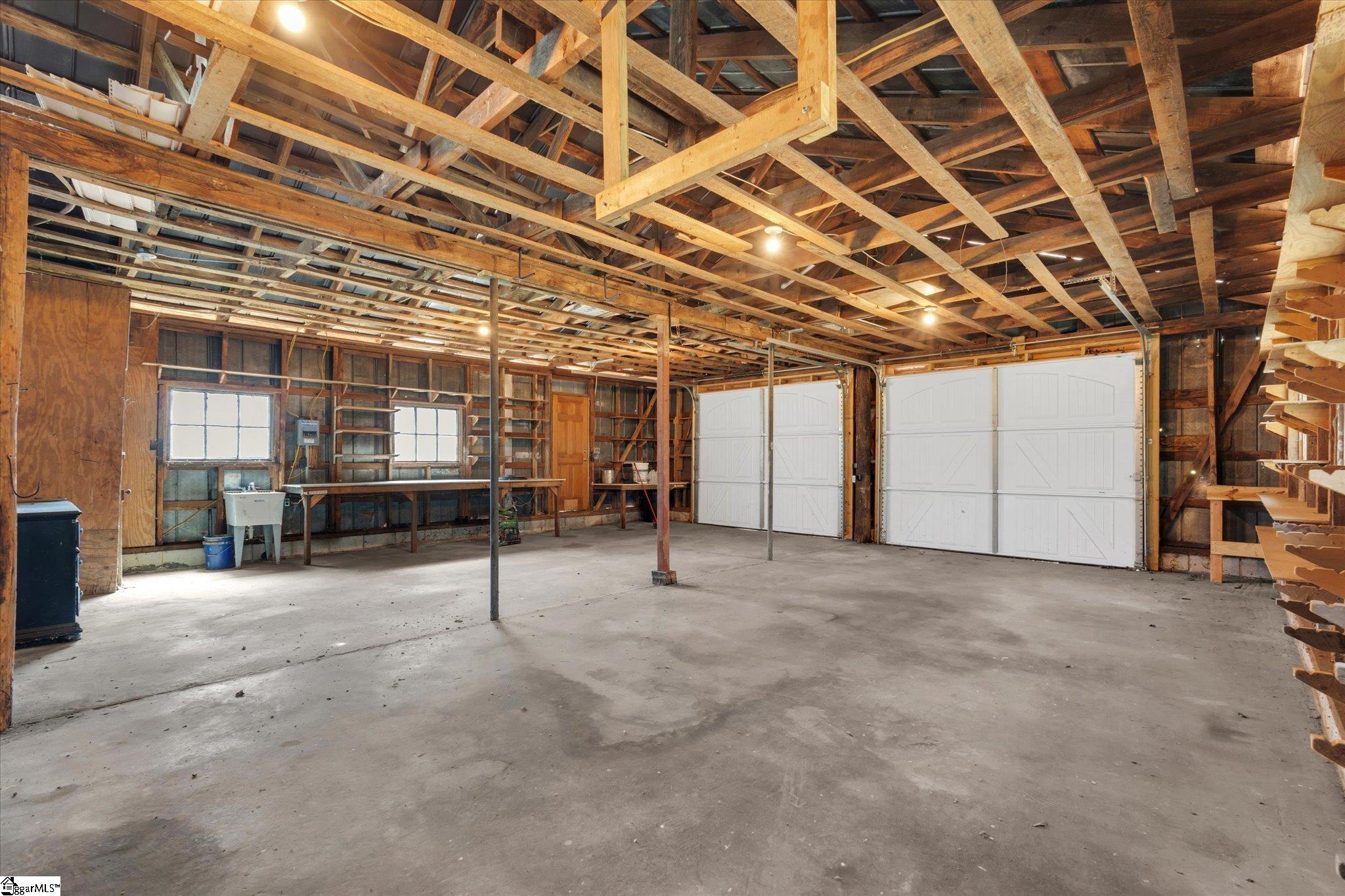 519 Moore Road Piedmont, SC 29673 - Photo 4 of 32