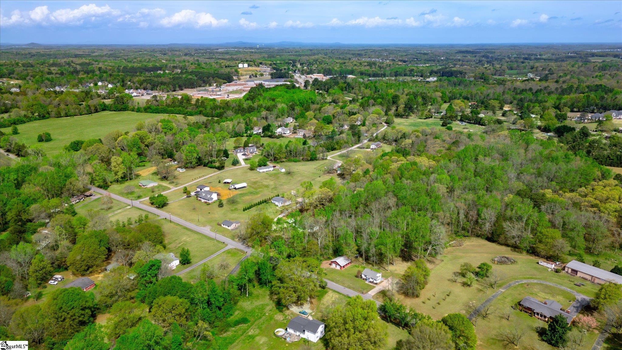 519 Moore Road Piedmont, SC 29673 - Photo 7 of 32
