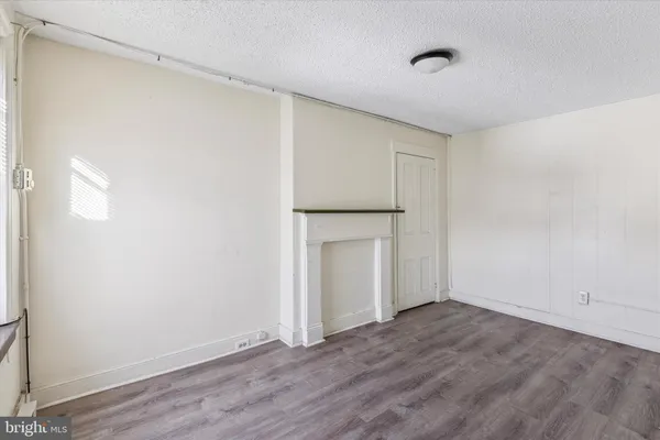 $1,300 | 326 East Airy Street, Unit 3, Norristown, PA 19401