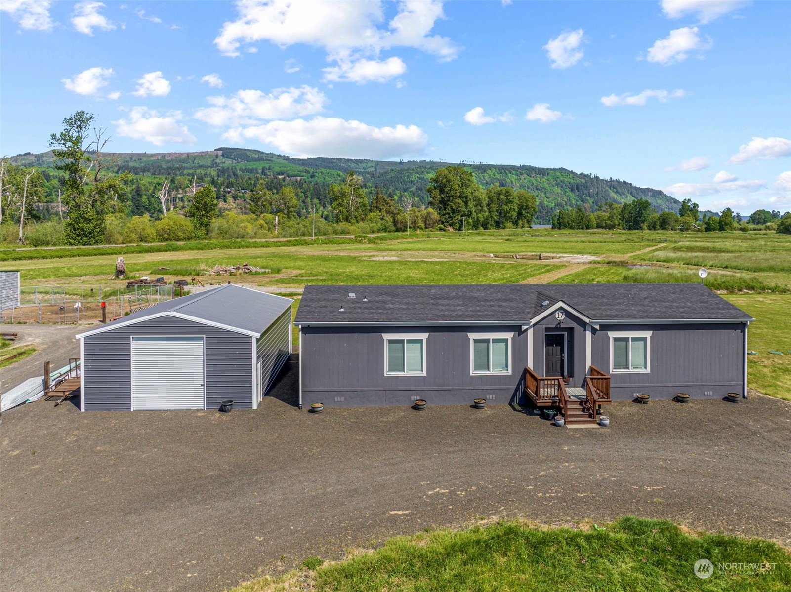 17 Boyce Road Cathlamet, WA 98612 - Photo 19 of 36 Gallery Image 19