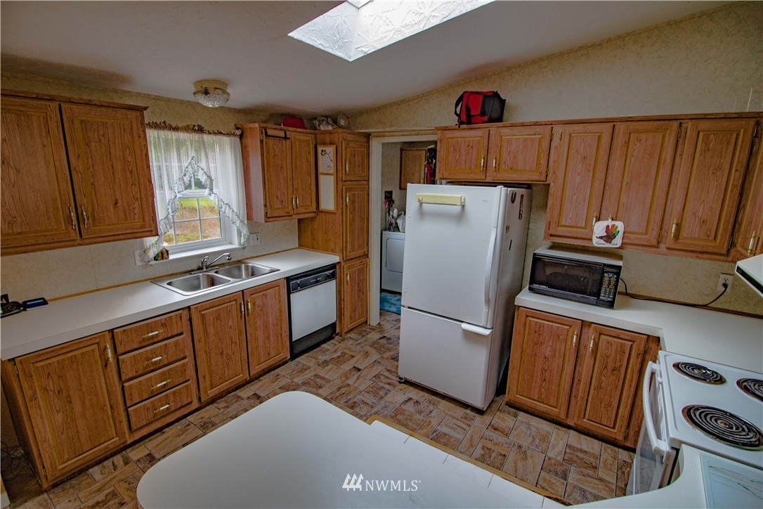 255 Hawkins Road Winlock, WA 98596 - Photo 6 of 20