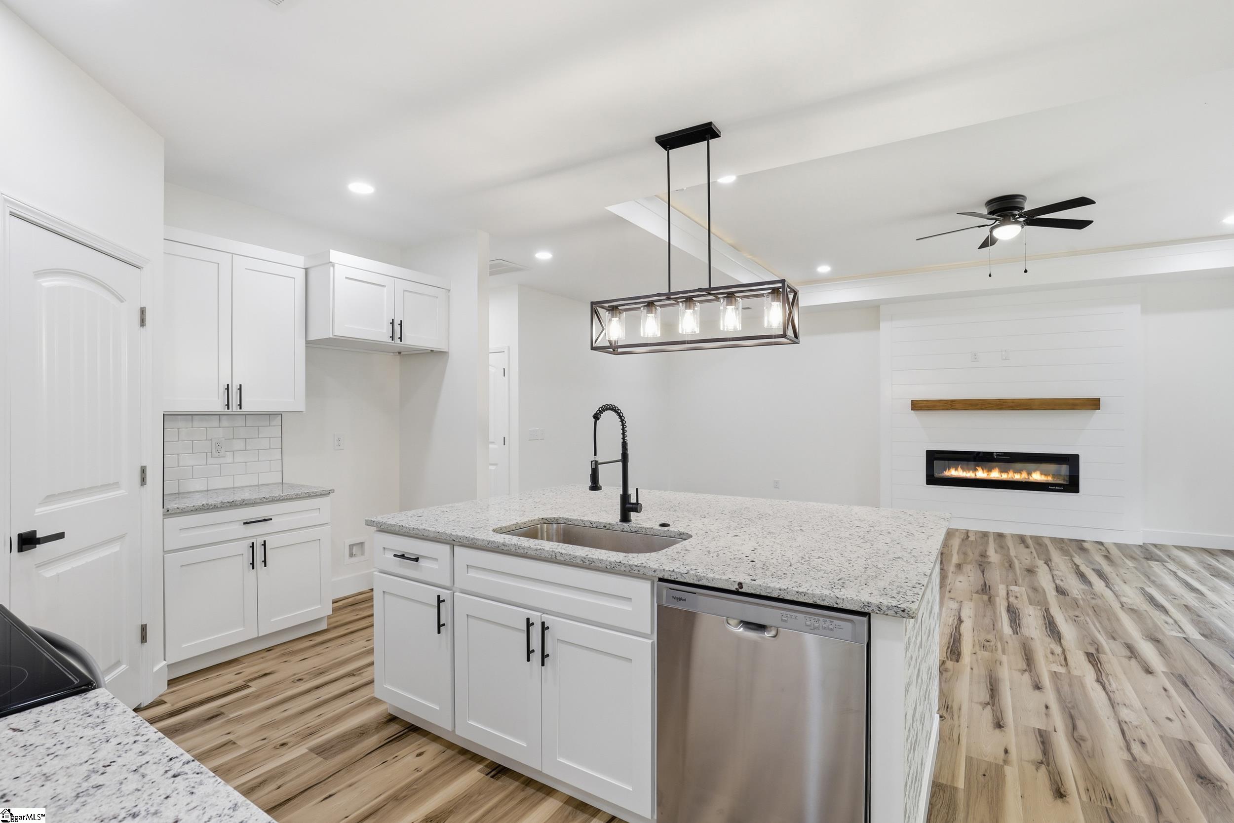 206 Kendrick Street Greer, SC 29651 - Photo 11 of 35