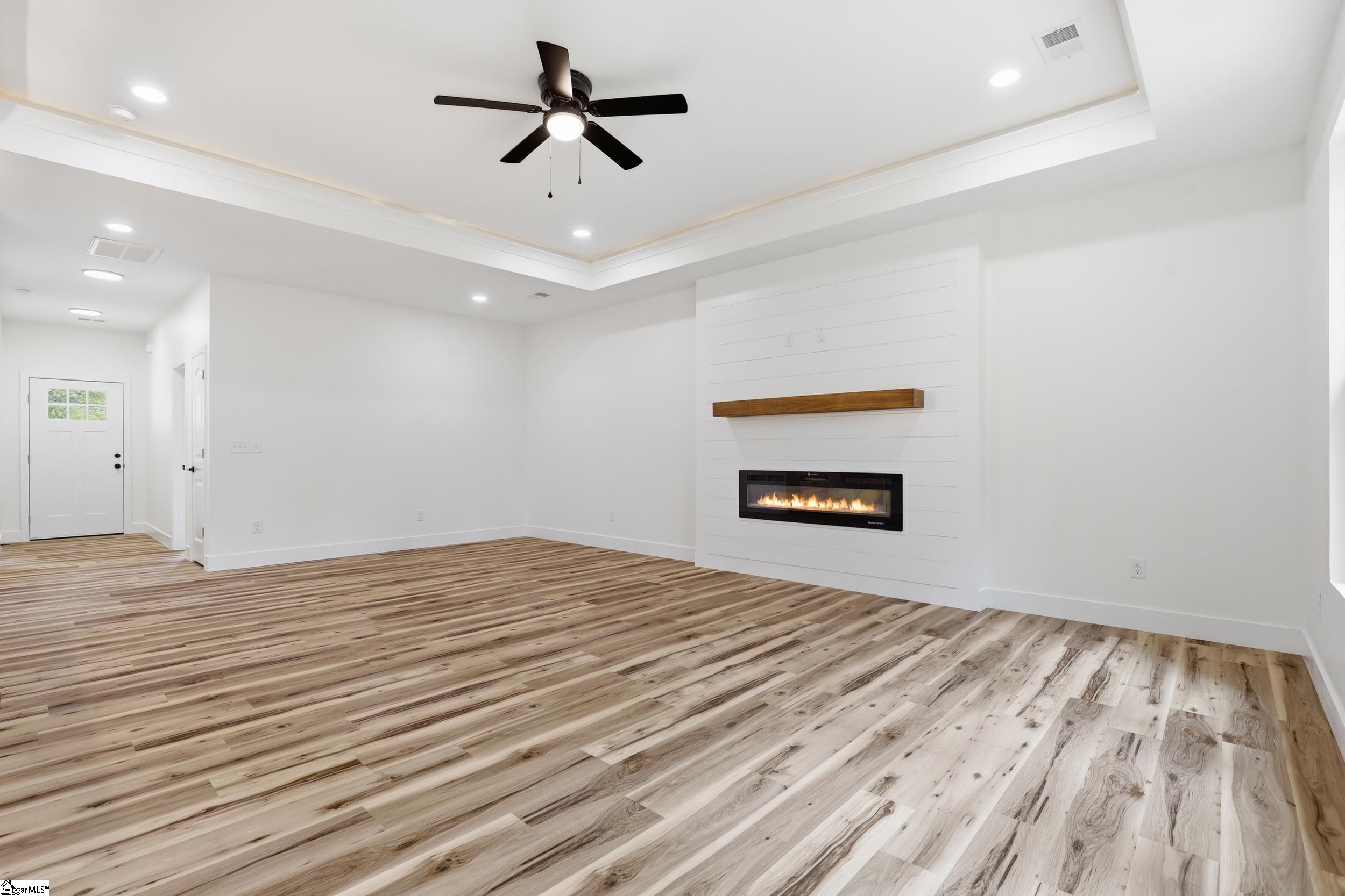 206 Kendrick Street Greer, SC 29651 - Photo 5 of 35