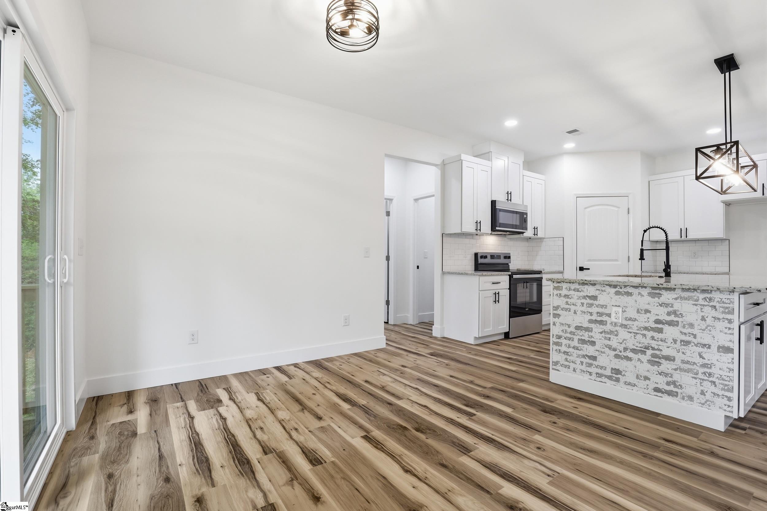 206 Kendrick Street Greer, SC 29651 - Photo 8 of 35