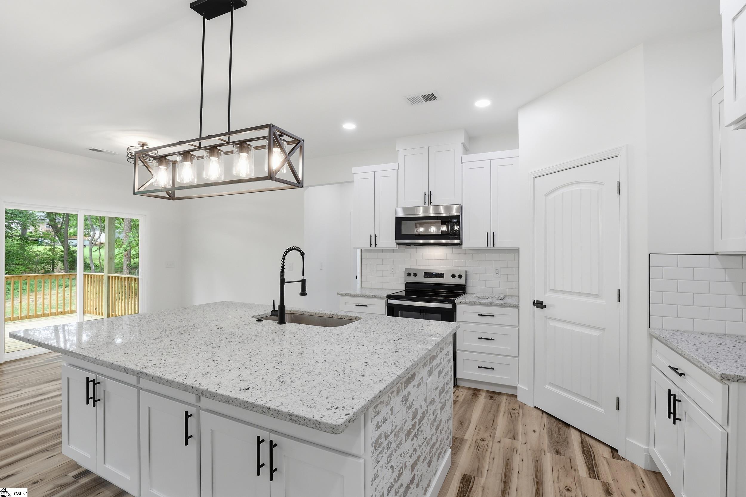 206 Kendrick Street Greer, SC 29651 - Photo 9 of 35