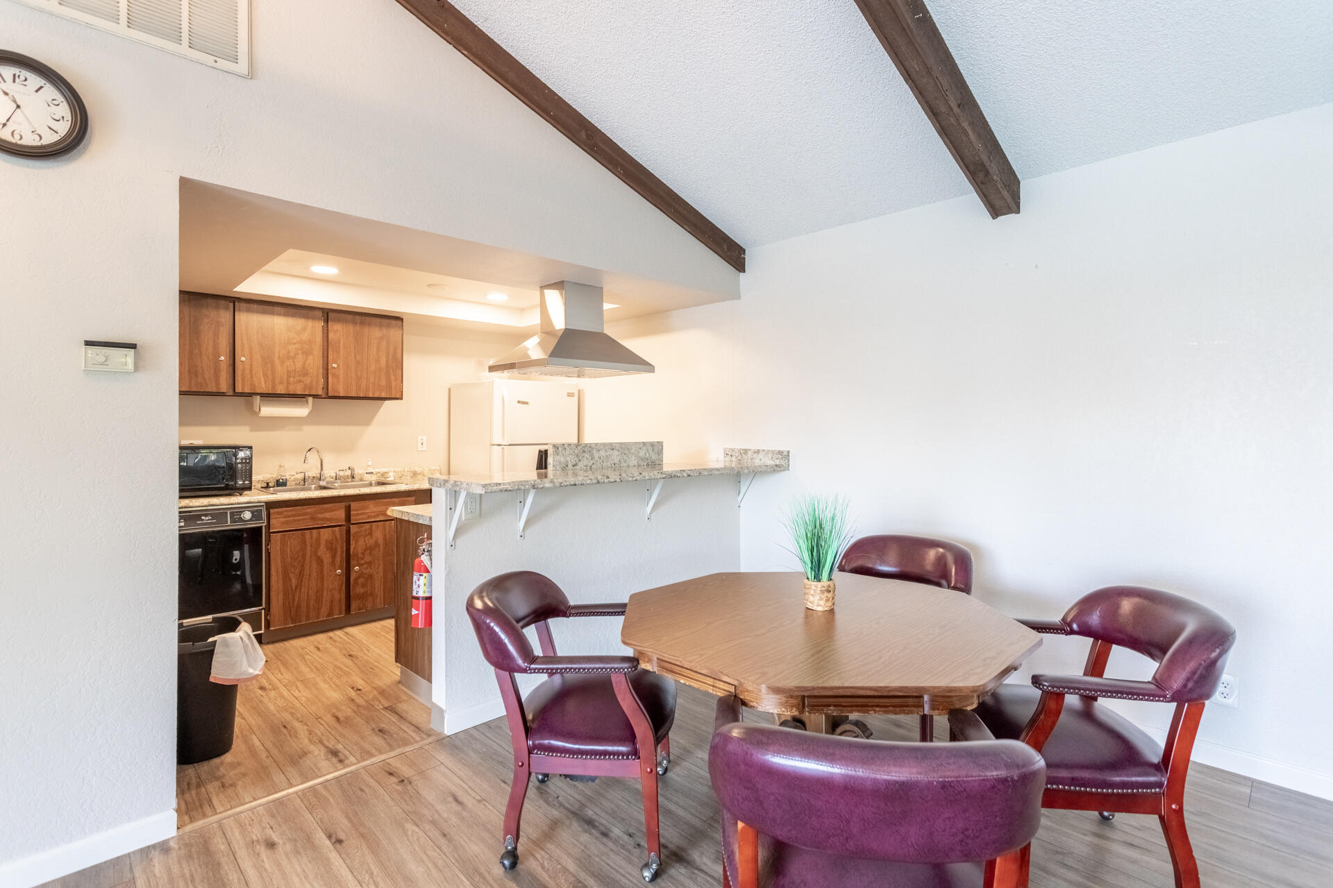 1937 Bechelli Lane Redding, CA 96002 - Photo 23 of 48 Club House