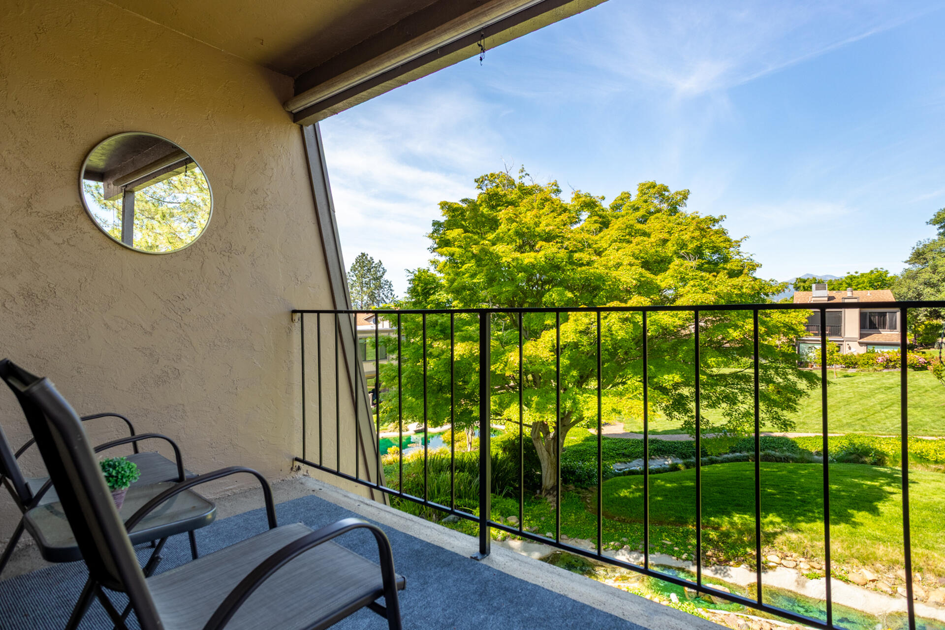1937 Bechelli Lane Redding, CA 96002 - Photo 26 of 48 Patio
