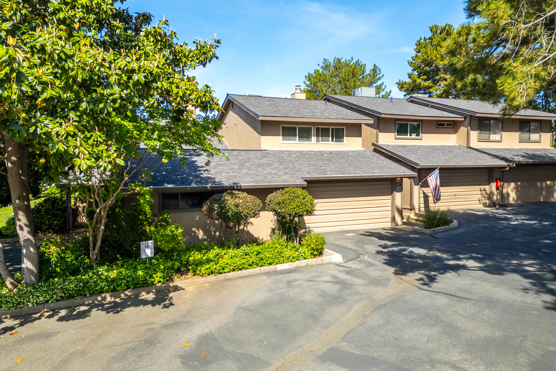 1937 Bechelli Lane Redding, CA 96002 - Photo 42 of 48 Driveway