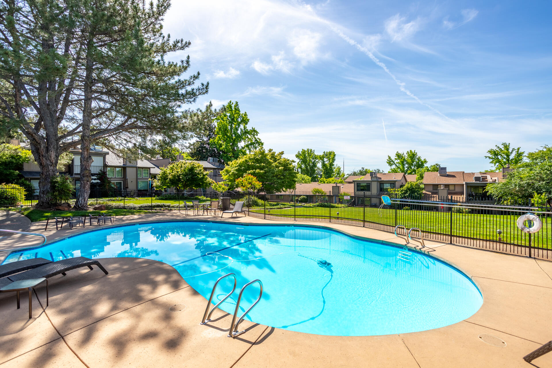 1937 Bechelli Lane Redding, CA 96002 - Photo 5 of 48 Community Pool
