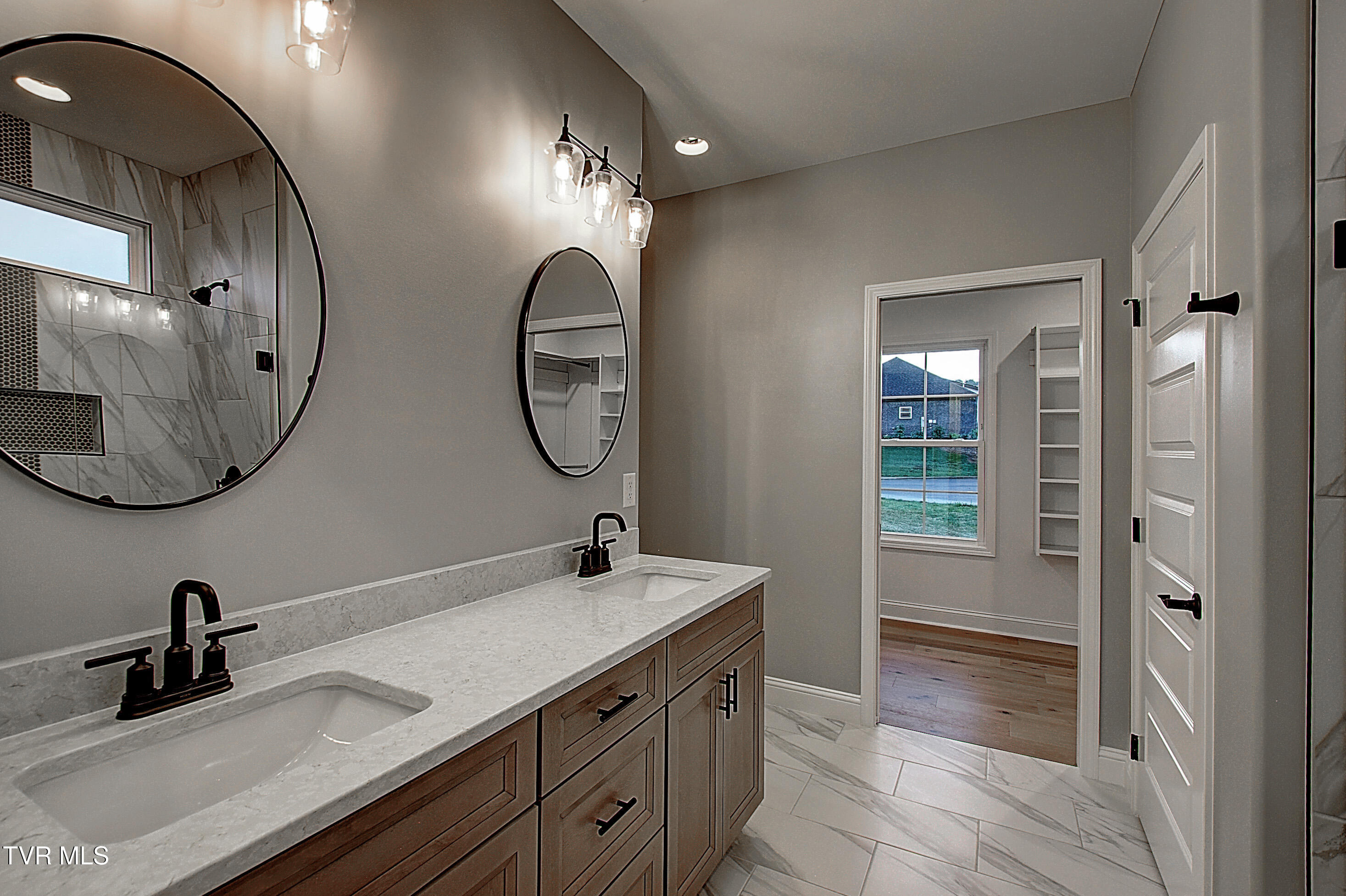 2442 Haystack Circle Piney Flats, TN 37686 - Photo 12 of 29 primary bath