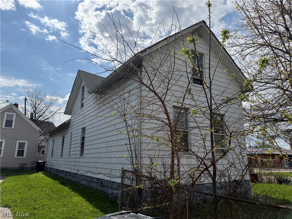 3319 Fulton Road Cleveland, OH 44109 - Photo 6 of 17 Gallery Image 6
