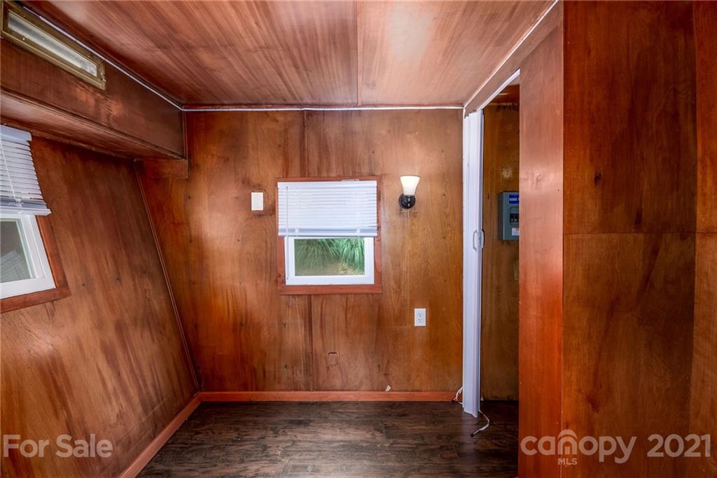 106 Patton Hill Road Swannanoa, NC 28778 - Photo 14 of 32 Gallery Image 14