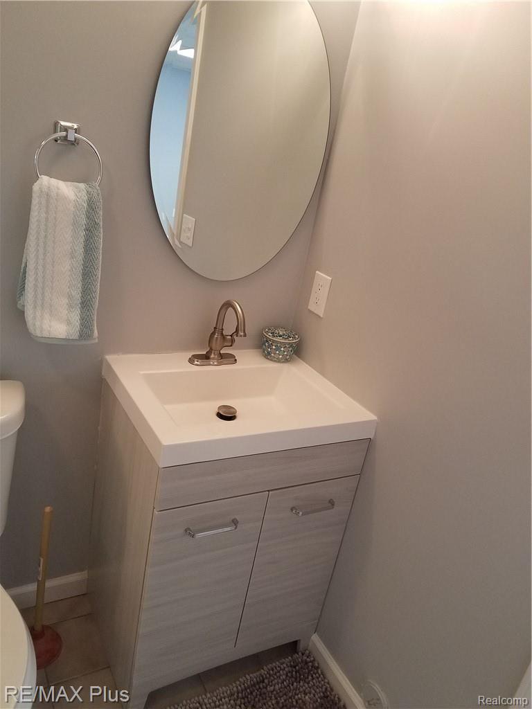 2369 Bullock Road Lapeer, MI 48446 - Photo 30 of 48 2369 Bullock - 39.jpg