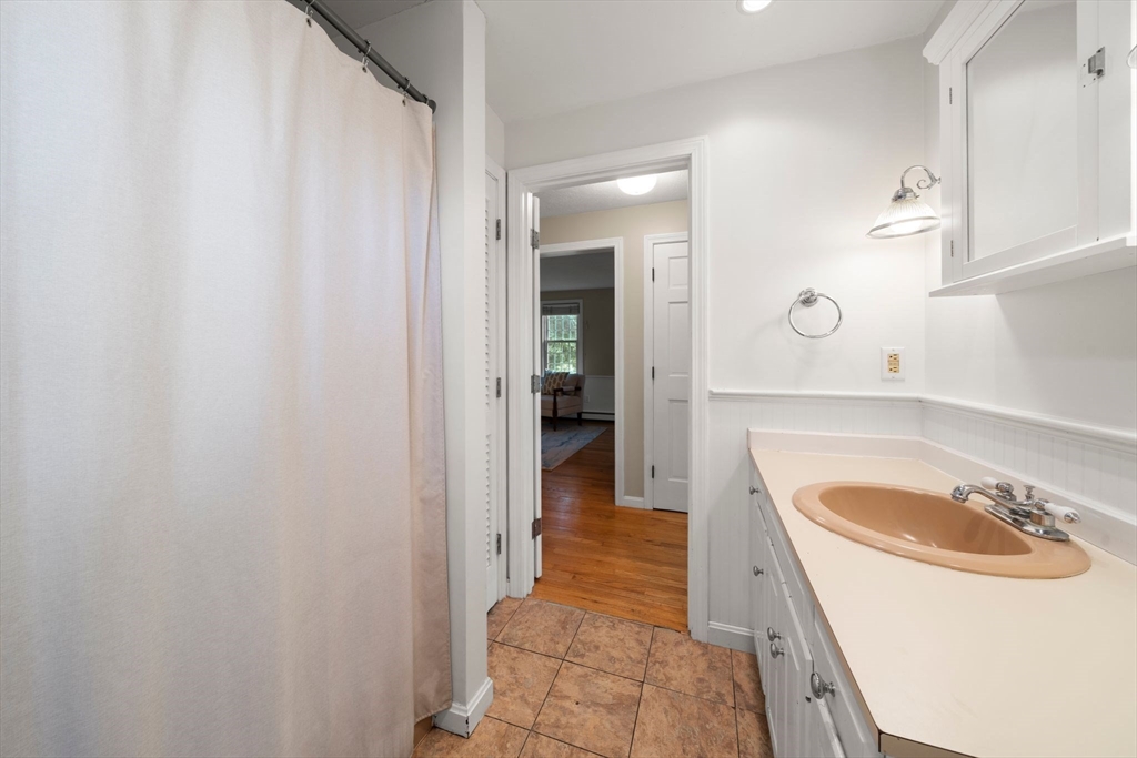 24 Merritt Lane Scituate, MA 02066 - Photo 11 of 26