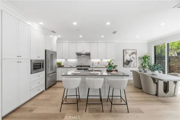 $1,613,000 | 192 Crescent Moon, Irvine, CA 92602