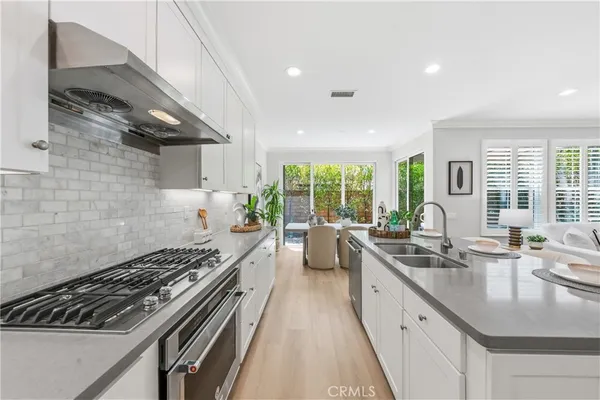 $1,613,000 | 192 Crescent Moon, Irvine, CA 92602