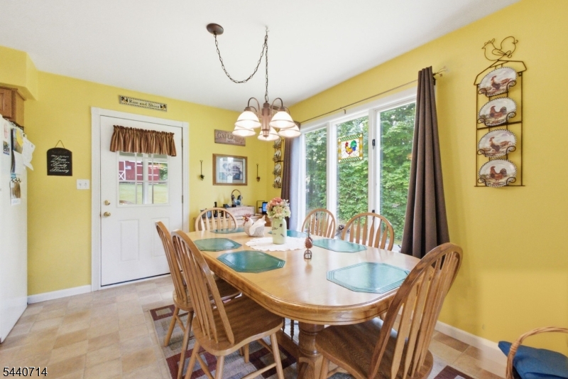 83 Layton Road Wantage, NJ 07461 - Photo 16 of 31