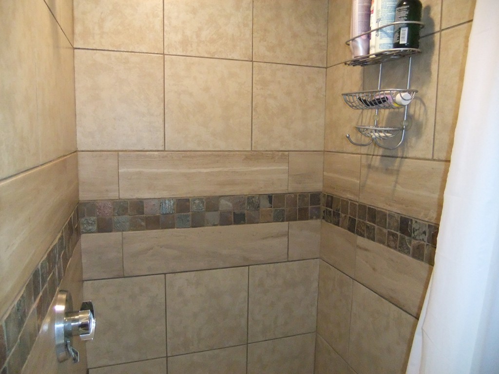 53 Newhall Street Springfield, MA 01109 - Photo 16 of 29 a bathroom with a shower