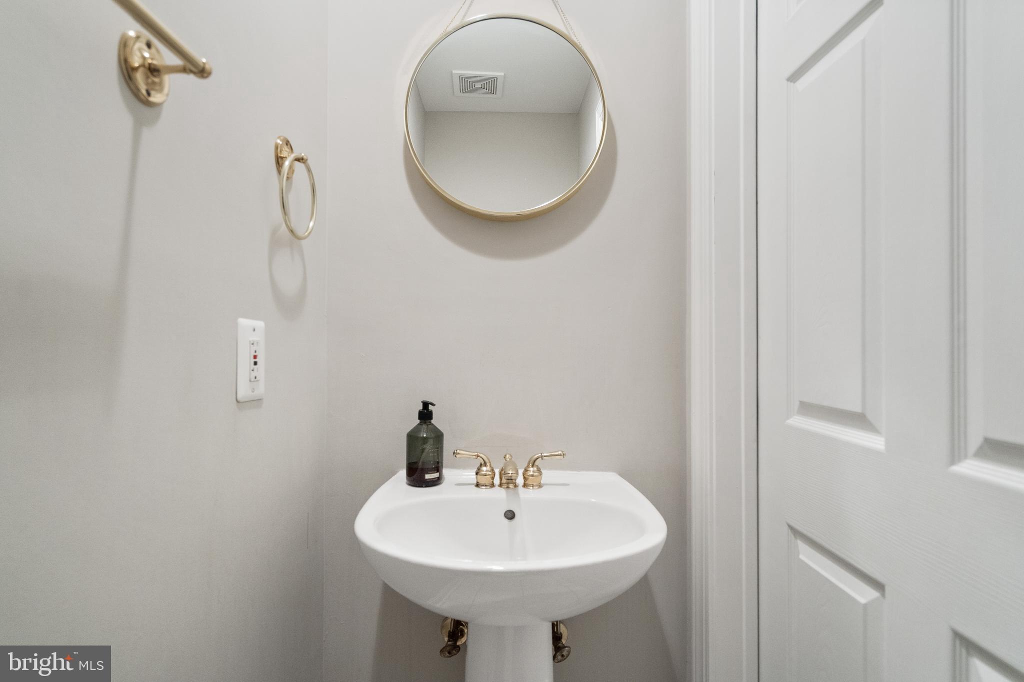 5352 43rd Street Northwest Washington, DC 20015 - Photo 23 of 45 Powder Room