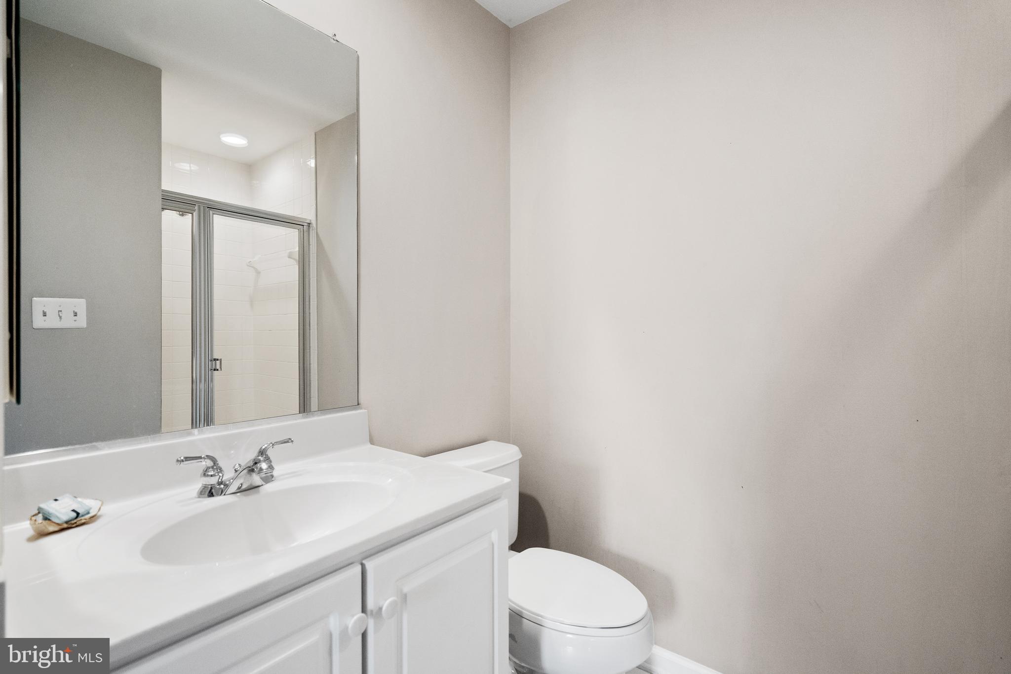 5352 43rd Street Northwest Washington, DC 20015 - Photo 39 of 45 Full Bathroom