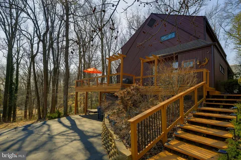 $780,000 | 109 Ridge Road, Greenbelt, MD 20770