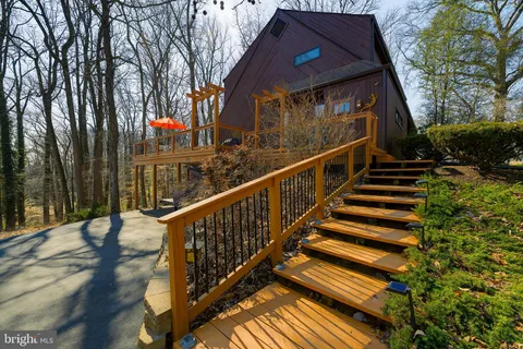 $780,000 | 109 Ridge Road, Greenbelt, MD 20770