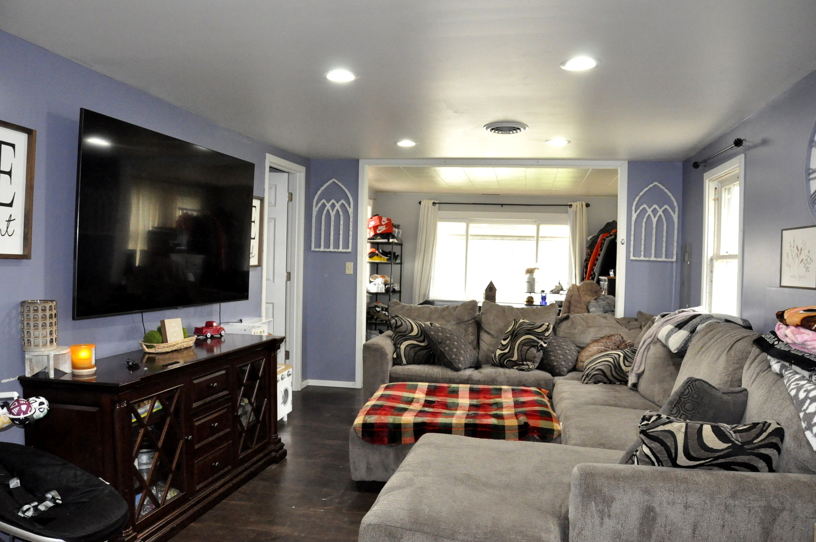 3350 East 2059th Road Ottawa, IL 61350 - Photo 2 of 23 a living room with furniture and a flat screen tv